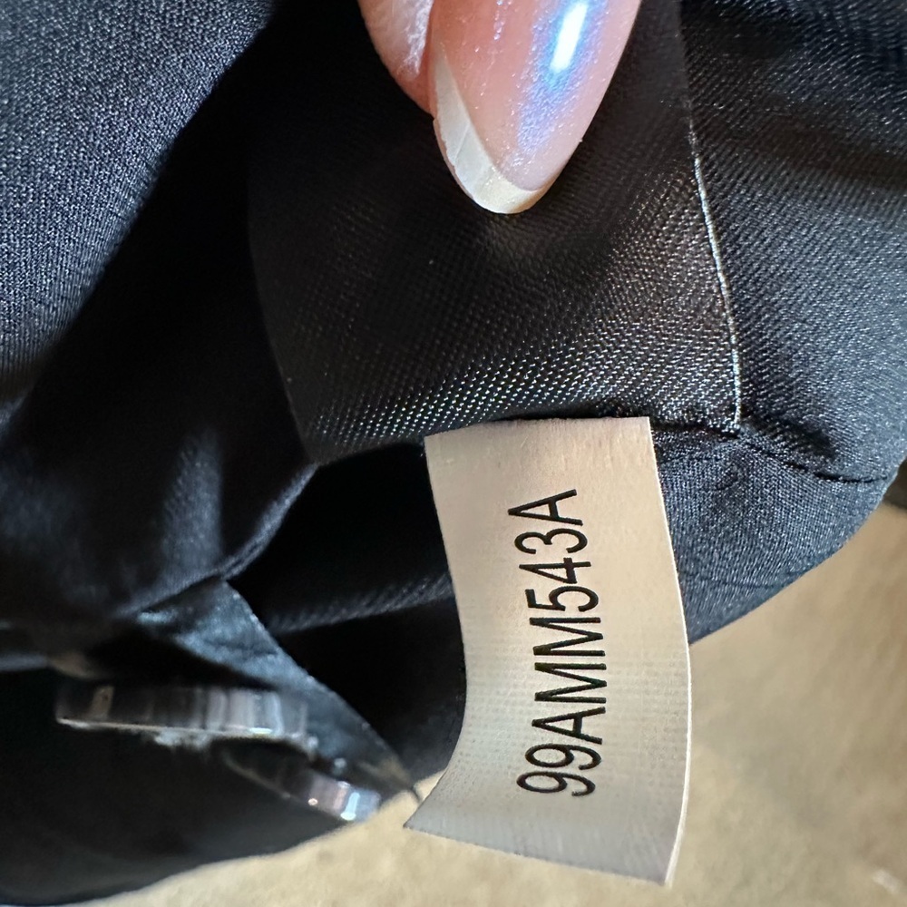 Antonio Melani size 10 luxury collection Single breasted Black Coat New w/tag - Picture 5 of 7
